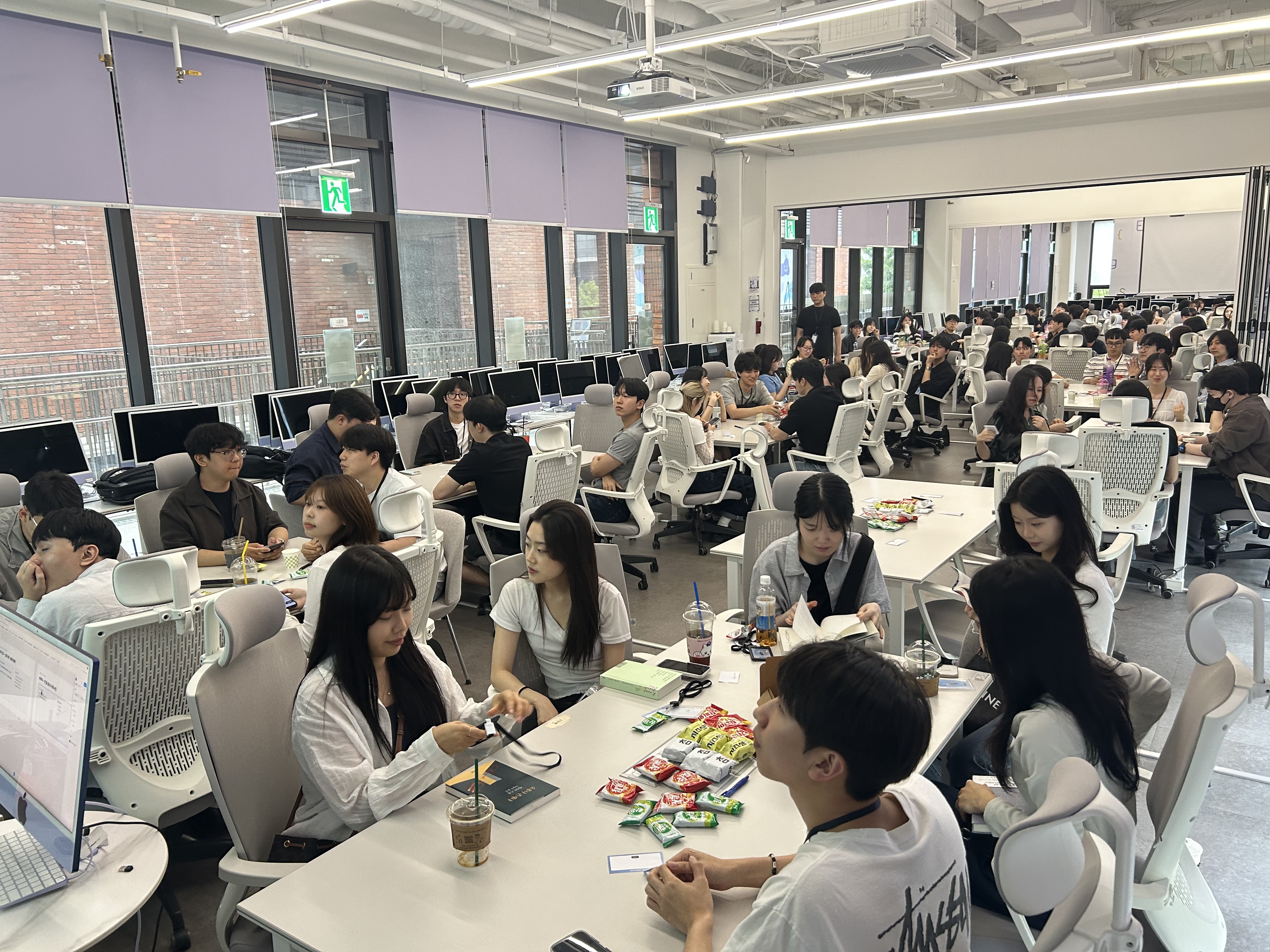 행사 현장 사진